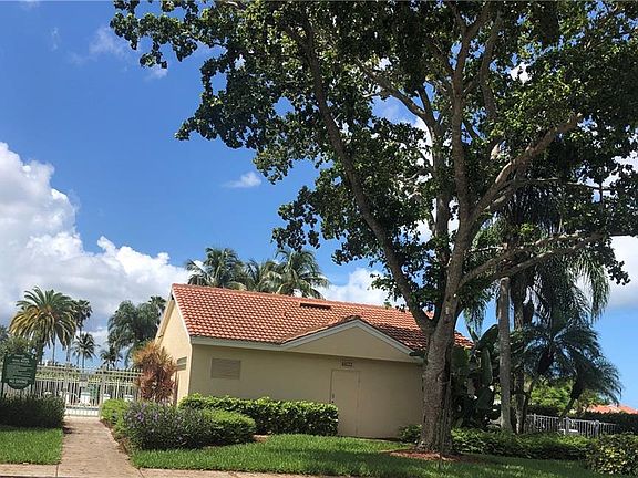 5th image of 7791 Esmeralda Way APT 102