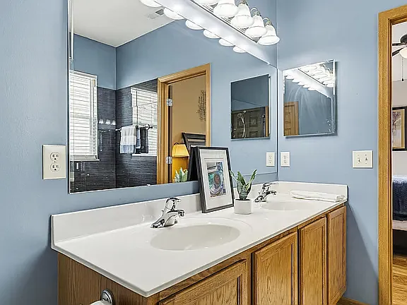 7223 Normanton Dr — Photo 14