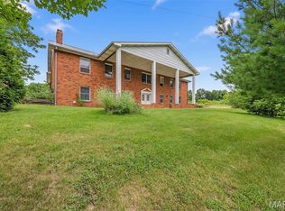 70 Hartley Ln, Elsberry, MO 63343