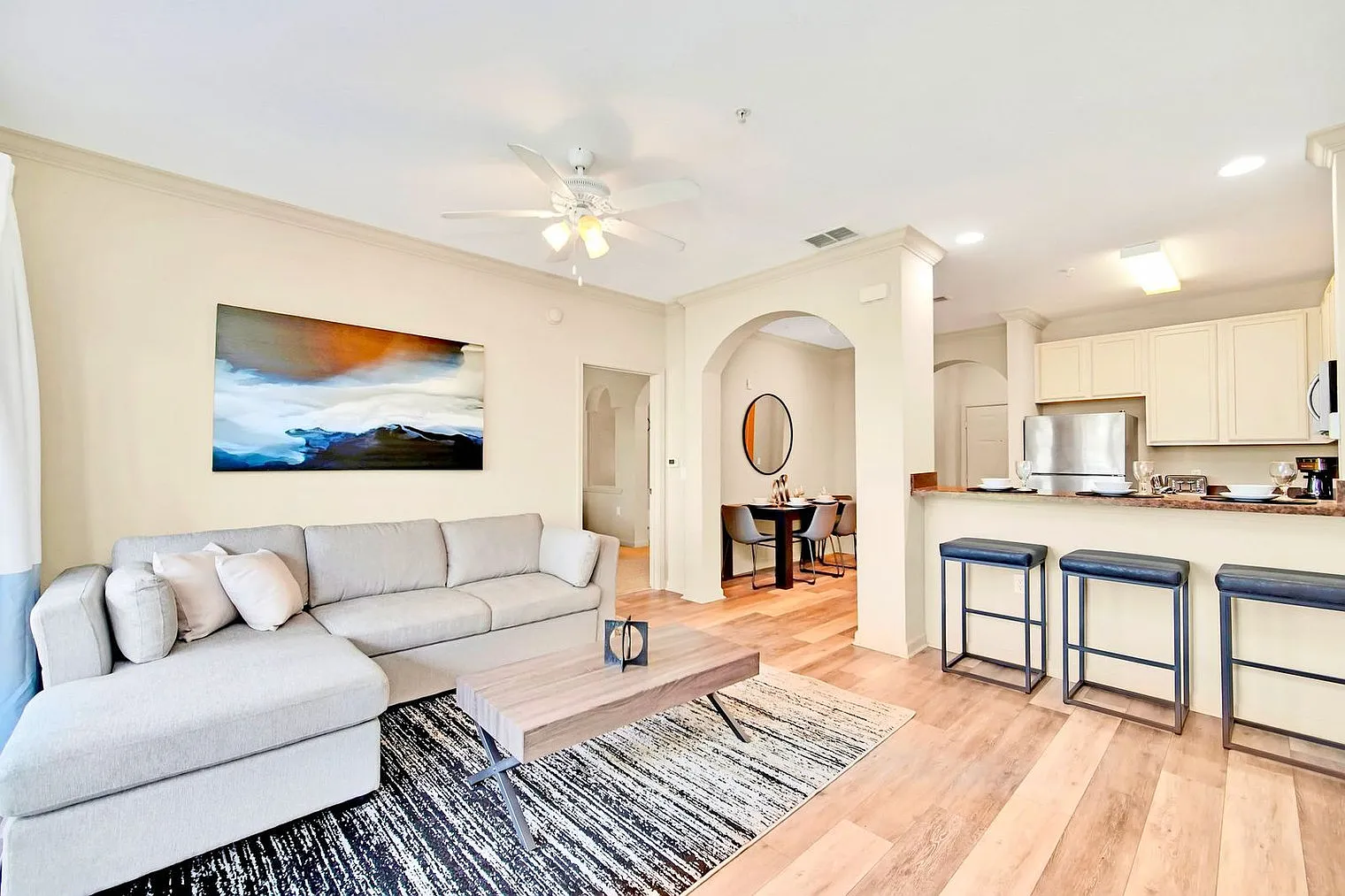 3 bed, 2.0 bath, 1431 sqft, $2,878 — Photo 2