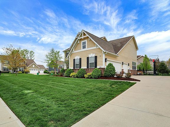 3rd image of 7564 Blackstone Ct