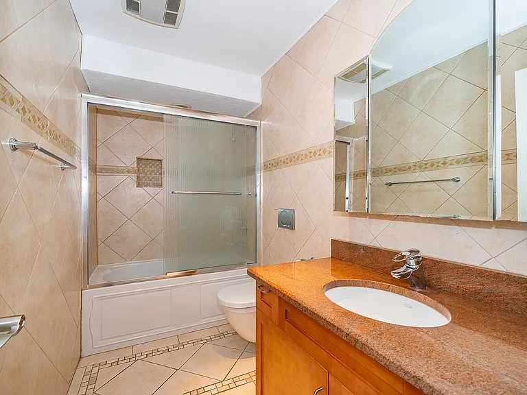 7709 Apple Tree Cir — Photo 13