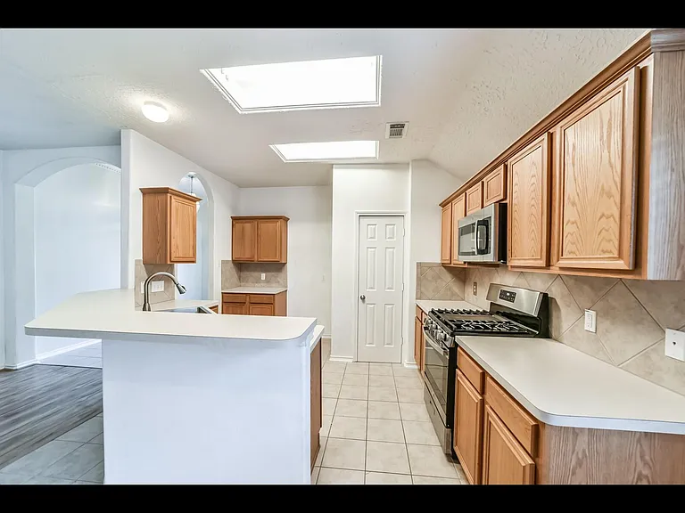 22868 Lantern Hills Dr — Photo 6