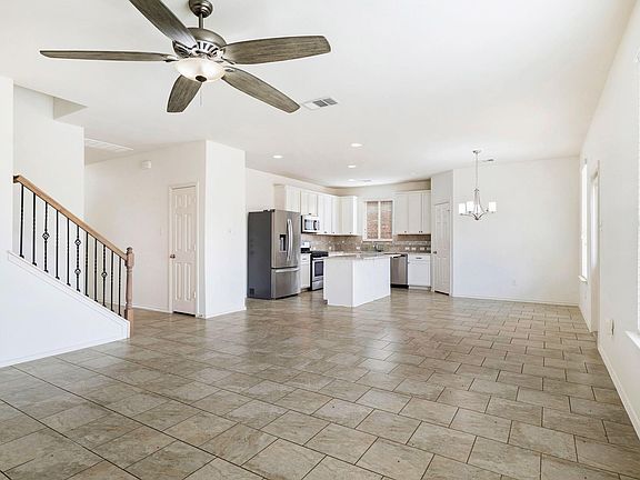 2nd image of 139 Palm Dr