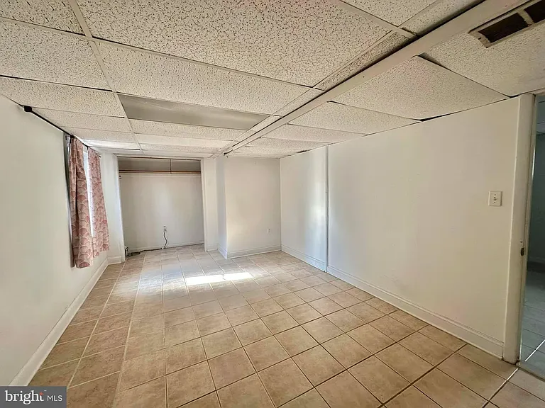 1818 N Adams St — Photo 10
