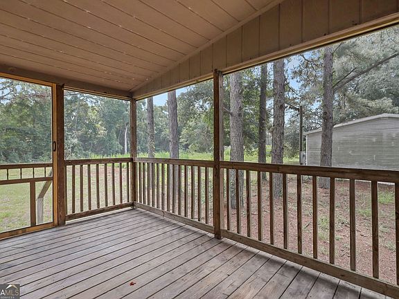 5th image of 176 Barn Road Cir