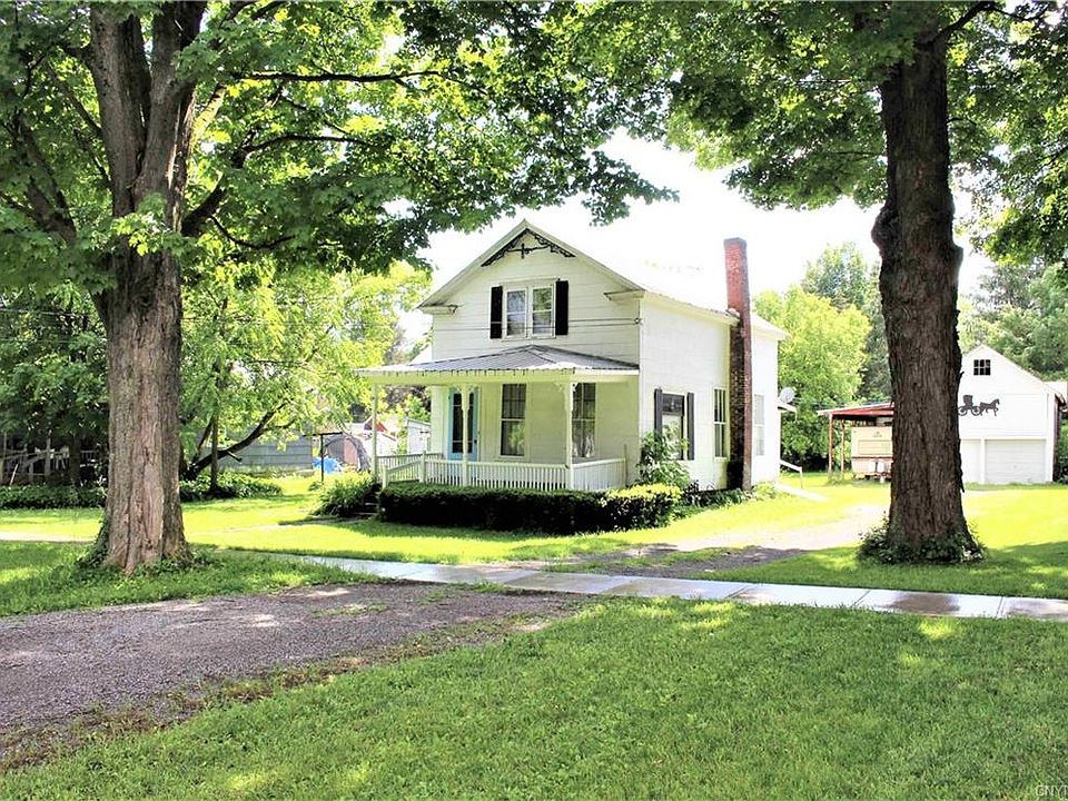1st image of 28 Eaton St