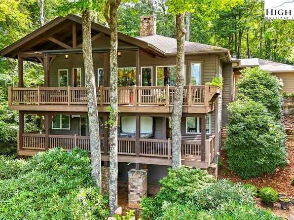 372 Wonderland Woods Drive, Blowing Rock, NC 28605