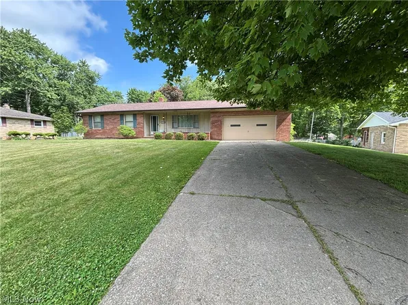 1031 Chevelle Dr, Akron, OH 44319