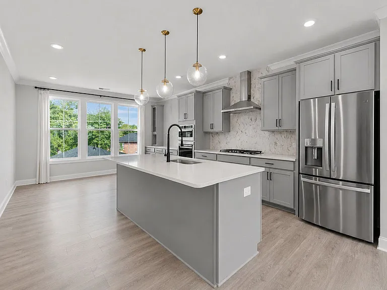 5029 Westmead Ln — Photo 2