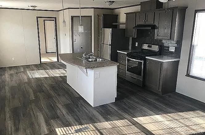 2nd image of 30 Windward Way