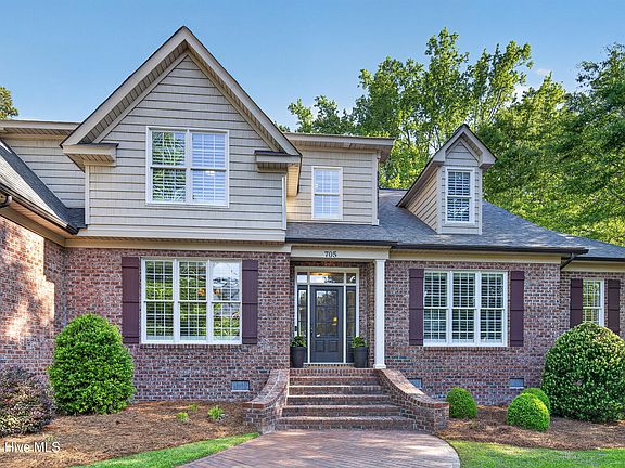 3rd image of 705 Kensington Drive