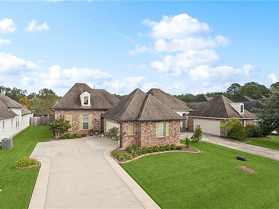 2nd image of 1261 Deer Park Ct