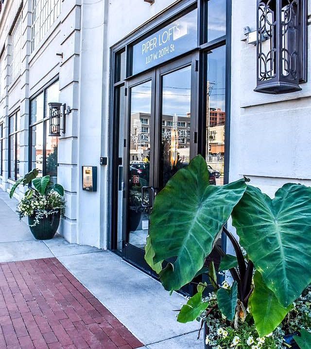 1st image of 1 W 20th St #914