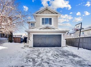 30 W New Brighton Cir SE, Calgary, AB T2Z4B3