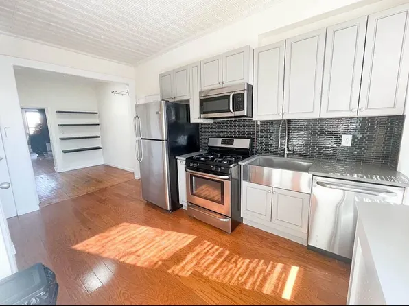 164 India Street image 15 of 31