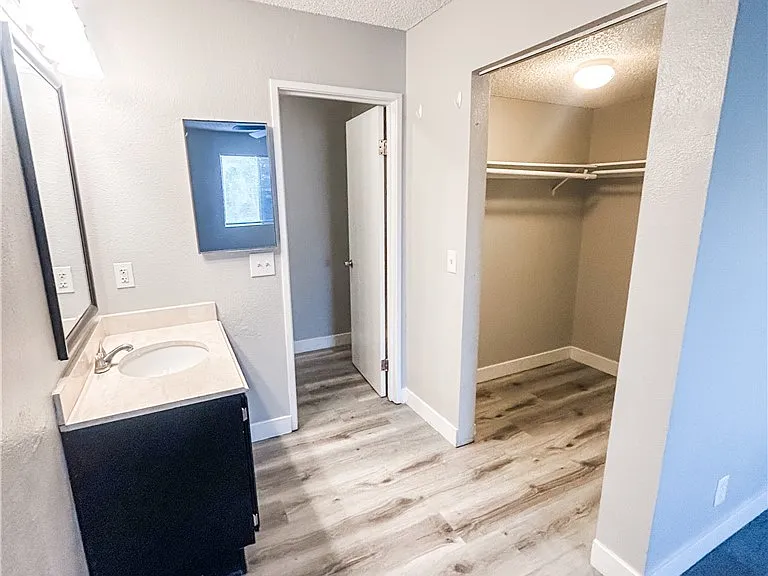 1305 Kari Lee Ct #A — Photo 14