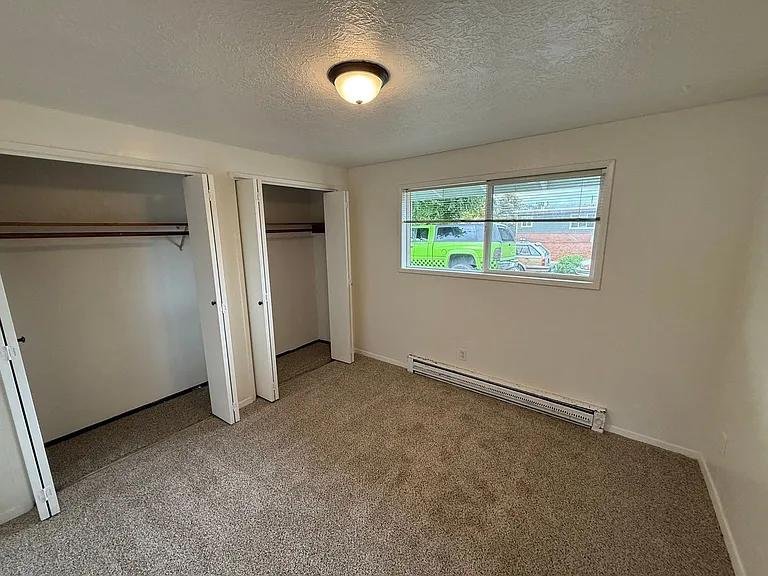 926 SE Uglow Ave #3 — Photo 10