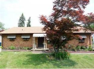 23630 Mastick Rd, North Olmsted, OH 44070