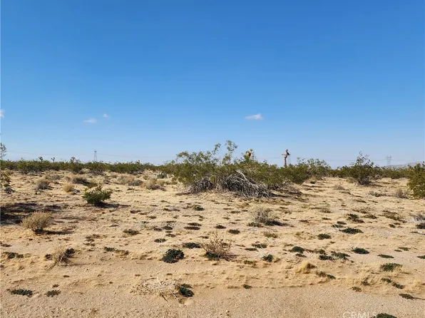500 Gazelle Rd #11, Lucerne Valley, CA 92356