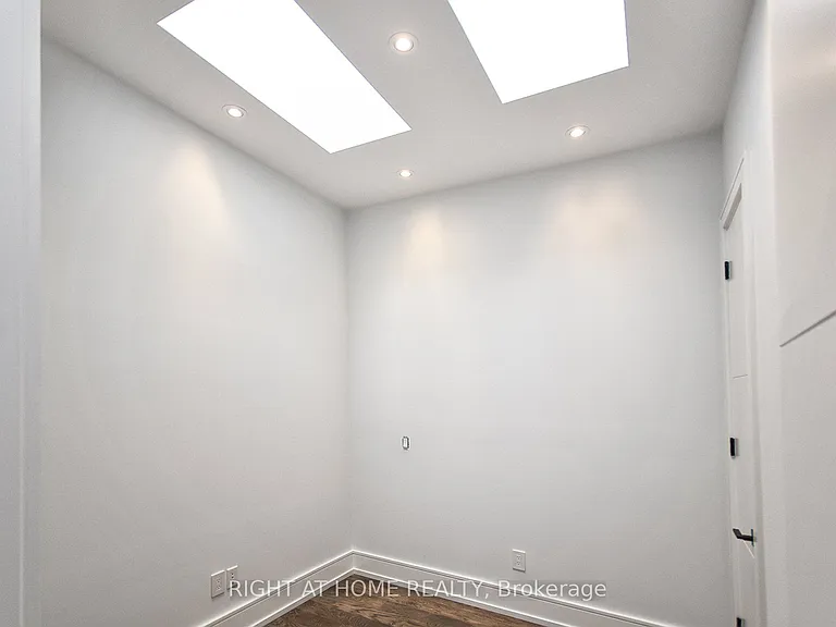 177 Ranleigh Ave — Photo 17