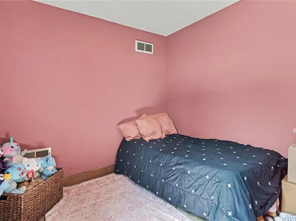 39 S Cherry St, Germantown, OH 45327