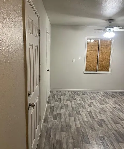 734 Saint Nicholas Dr — Photo 16