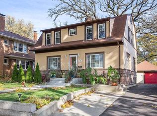 18 Manor Ct, Joliet, IL
