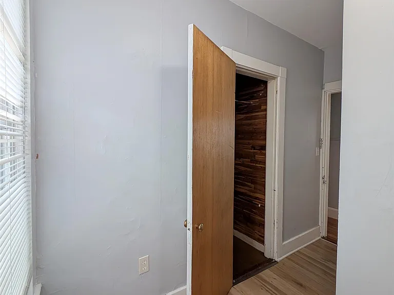 316 Beacon St — Photo 10