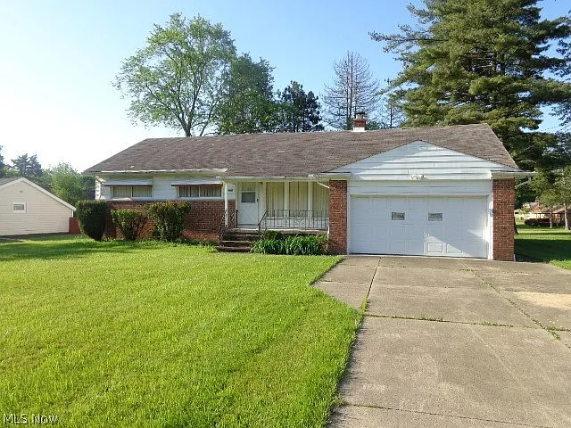22360 Libby Rd photo 1
