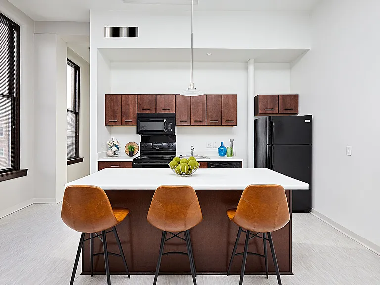 Randolph Apartments — Photo 7