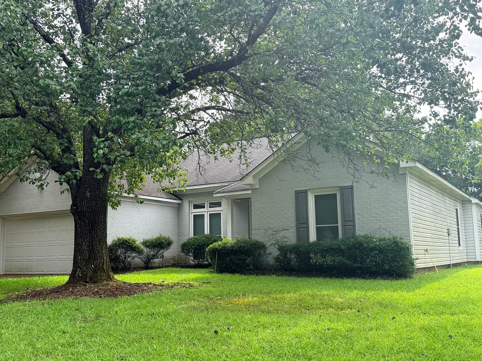 3 bed, 1973 sqft, $2,500 — Photo 2