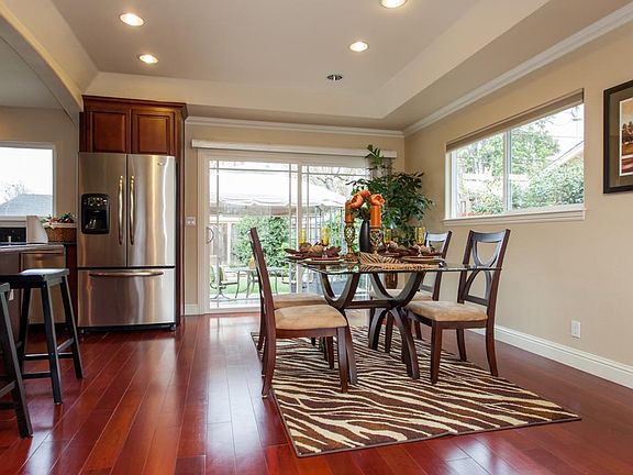 3rd image of 4655 Vanderbilt Dr