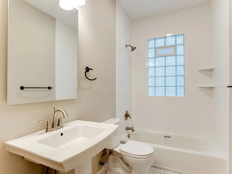 941 Goodrich Ave — Photo 20