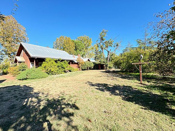 4th image of 310 Starr Dr
