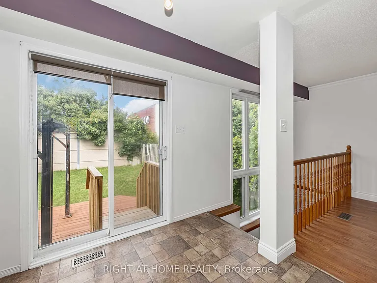 1 Kincardine Dr — Photo 12