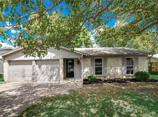 6920 Yorkston St, Watauga, TX 76148