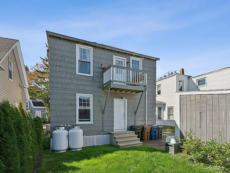 167 Pleasant St — Photo 14