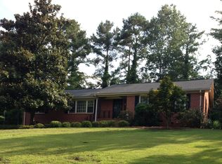 135 Devonshire Dr, Athens, GA 30606
