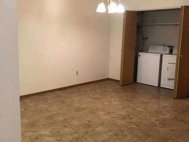 1557 NW Turner Dr — Photo 7