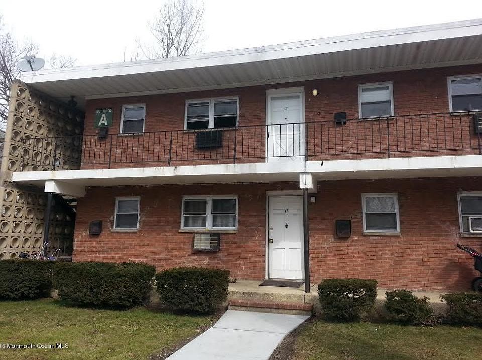 2nd image of 135 Rockwell Ave APT 43
