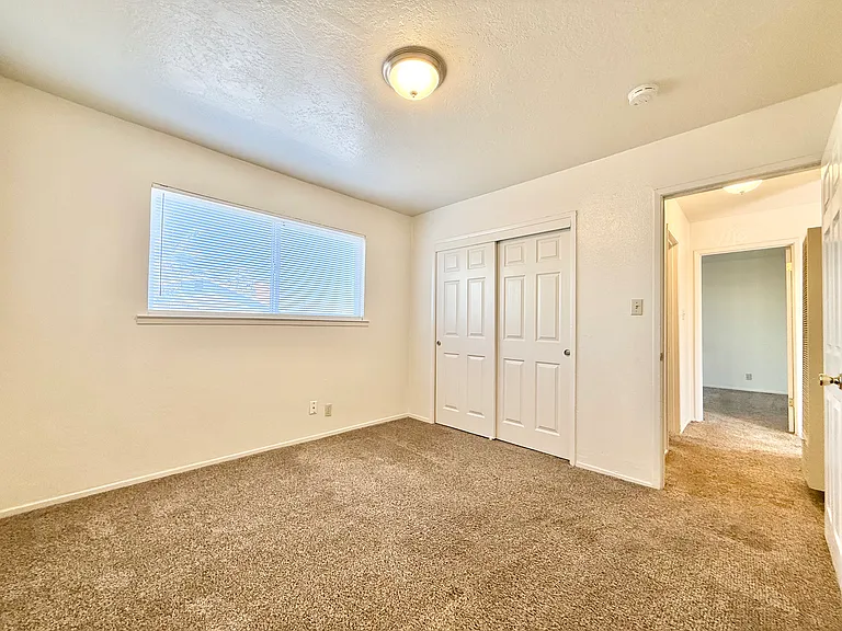 863 Virginia St — Photo 6