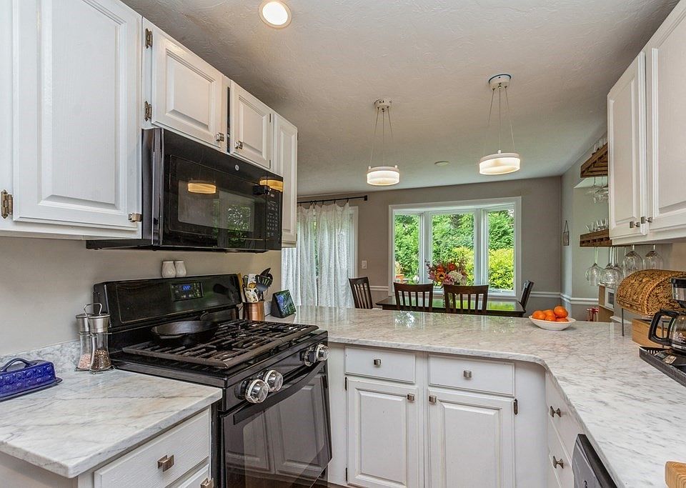 Willows At Marlboro 116 Broadmeadow St Marlborough MA Zillow