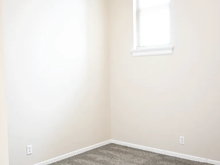 Rosewater Apartments — Photo 40