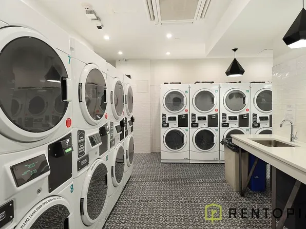 338 Evergreen Avenue image 12 of 27