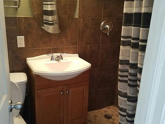 3rd image of 323 Emanuel Cleaver Ii Blvd APT 8D