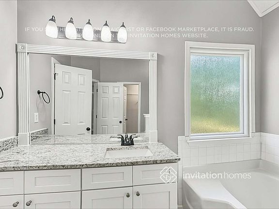 4th image of 989 Field View Dr