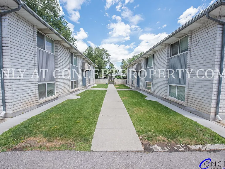 466 E Woodland Ave — Photo 45
