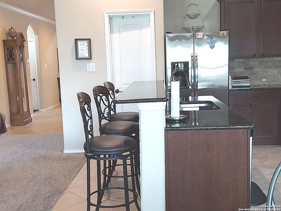 5th image of 121 Buckskin Way