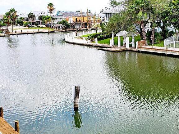 3rd image of 25 Bahama Dr